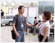 央视记者现场采访中国北京儿童博览会组委会秘书长